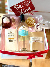Load image into Gallery viewer, Valentine's Wine & Roses Gift Box