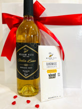 Load image into Gallery viewer, Valentine's Stella Luna Gift Pack