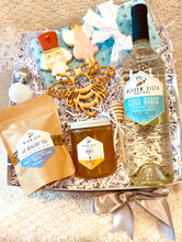 Load image into Gallery viewer, Home for the Holidays Gift Box