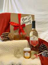 Load image into Gallery viewer, Winter Spice Gift Box